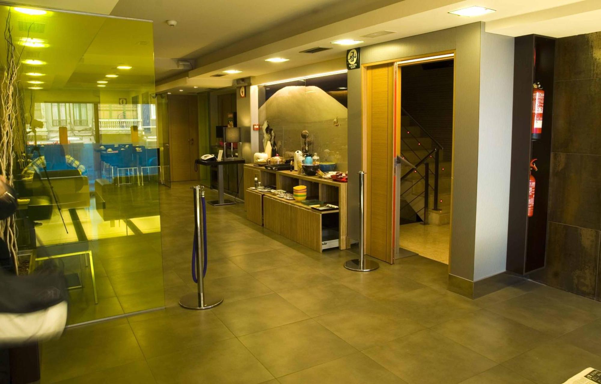 Hotel Moon Ла Коруня Екстериор снимка