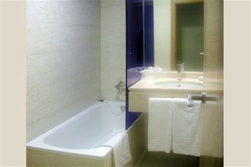 Hotel Moon Ла Коруня Екстериор снимка